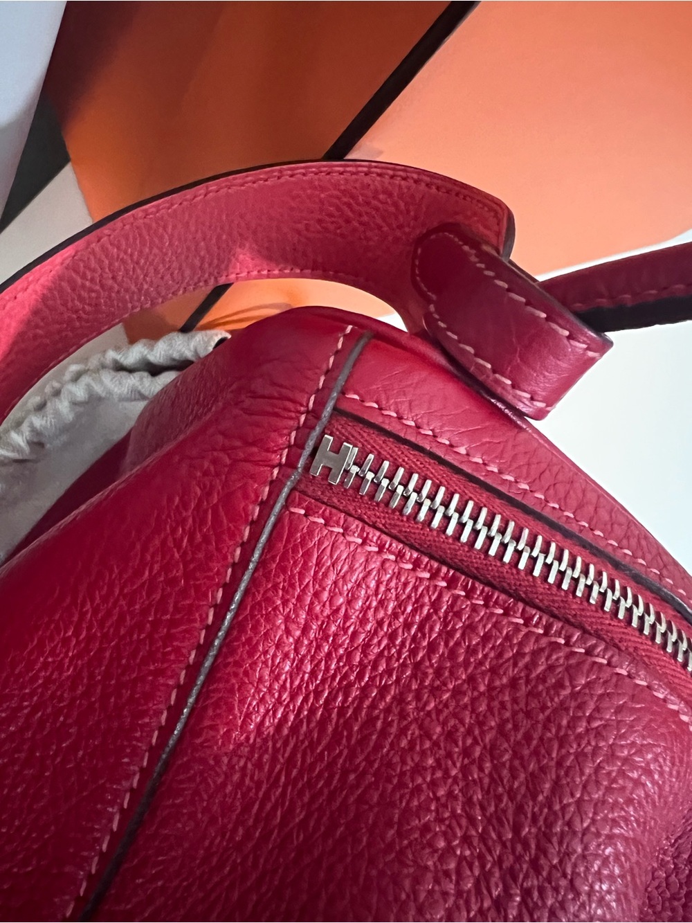 Hermes Lindy 30 Leather Bag with Silver Hardware - Picture 3 of 14